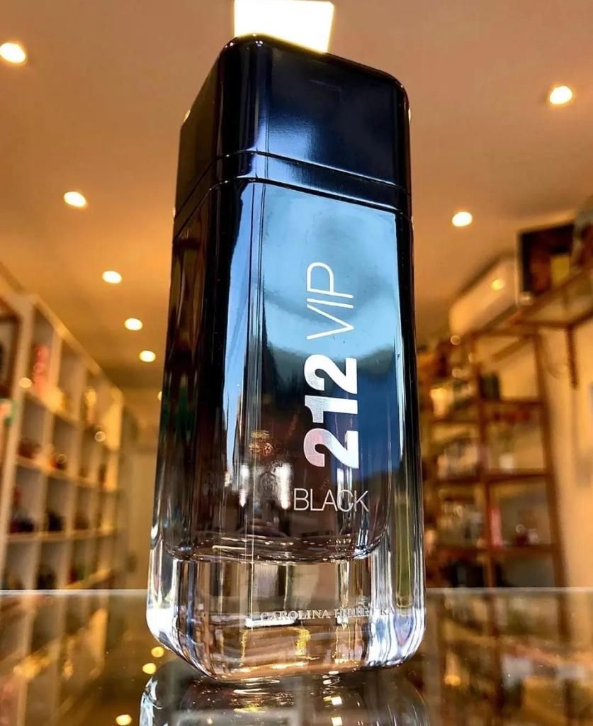 212 VIP Black by Carolina Herrera for Men - 100ml
